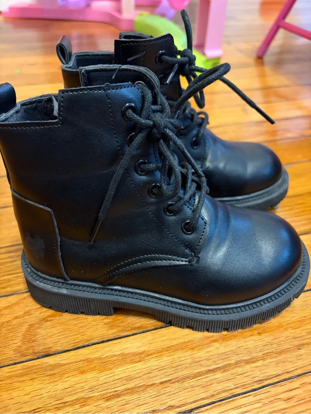 N/A classic black